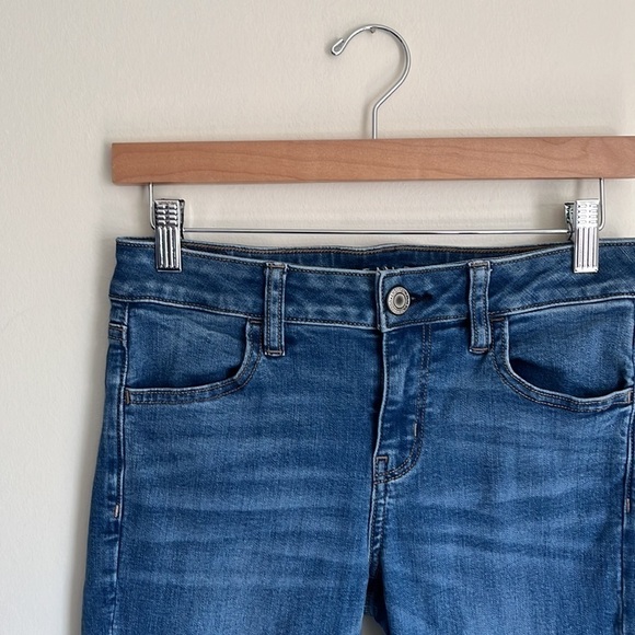 American Eagle 8.5” Rise Jeggings - Picture 2 of 7